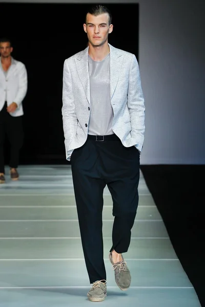 Look 46